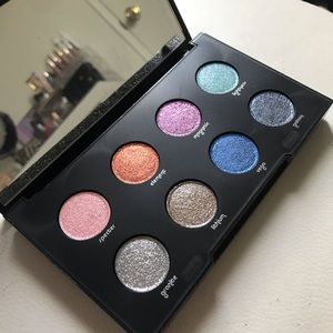 Urban decay moon dust palette